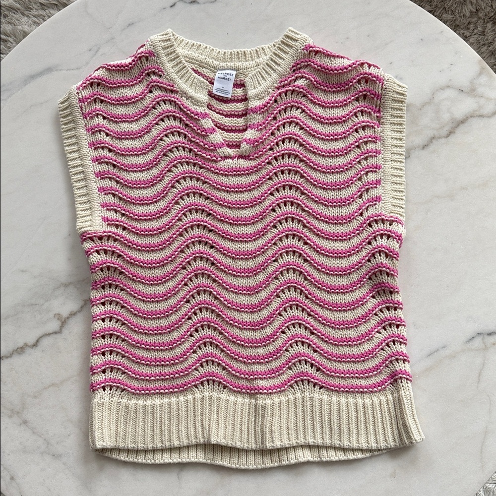 Melrose and Market V-Neck Sweater in Pink and Cream